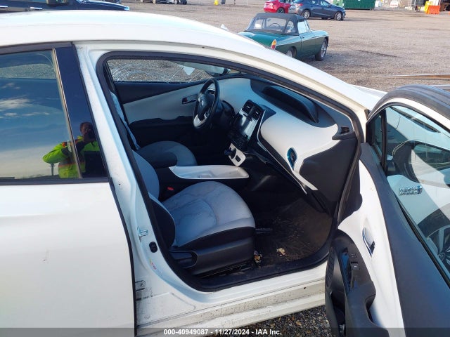 JTDKARFP8H3033532 Toyota Prius Prime Plus