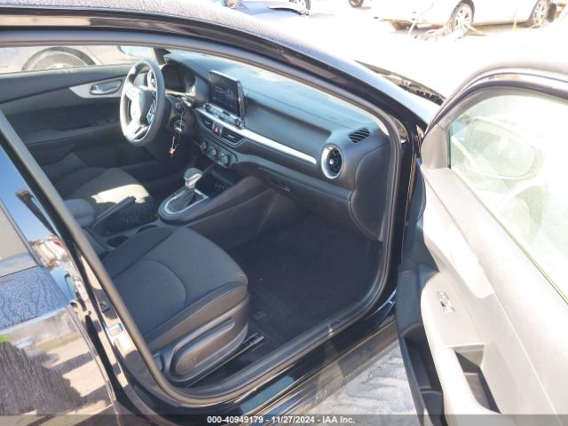3KPF24AD4NE499963 KIA FORTE FE