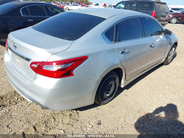 Nissan Altima 2.5/2.5 S/2.5 Sl/2.5 Sr/2.5 Sv 2016 1N4AL3AP5GN343804 Image 4