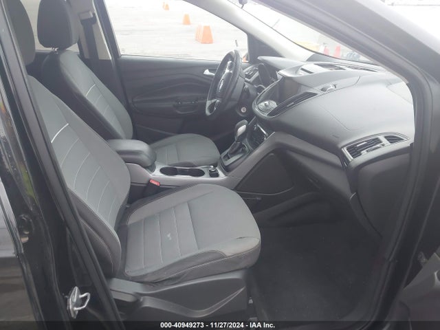 1FMCU0GX0FUA25949 Ford ESCAPE SE