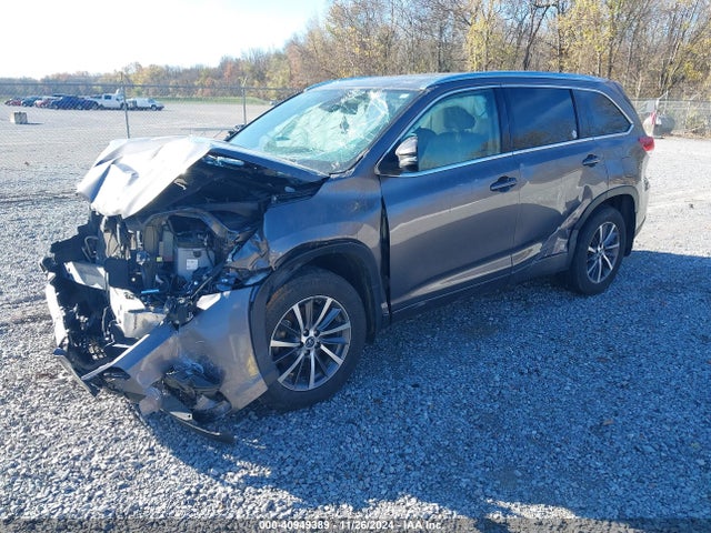 5TDJZRFHXJS912757 Toyota Highlander Xle