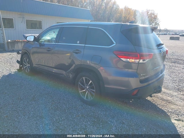 5TDJZRFHXJS912757 Toyota Highlander Xle