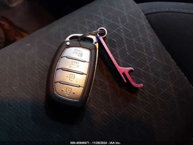 KM8J3CA25HU344551 Hyundai Tucson Sport