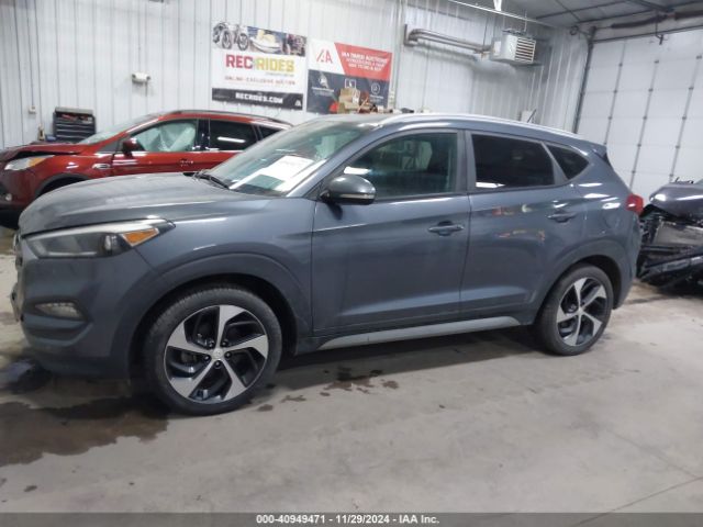 KM8J3CA25HU344551 Hyundai Tucson Sport
