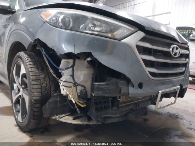 KM8J3CA25HU344551 Hyundai Tucson Sport