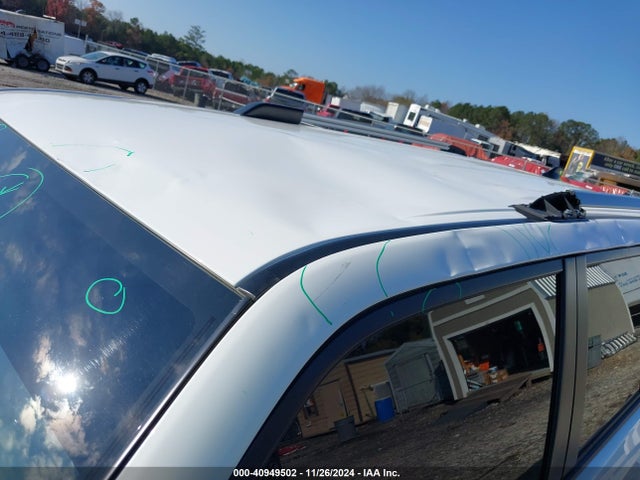 Toyota 4RUNNER SR5 2022 JTEEU5JR7N5265167 Image 17