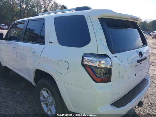 Toyota 4RUNNER SR5 2022 JTEEU5JR7N5265167 Image 6