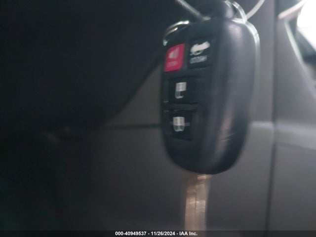 Toyota COROLLA LE 2018 5YFBURHE4JP768377 Image 11