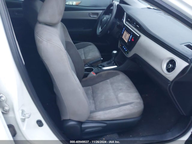 Toyota COROLLA LE 2018 5YFBURHE4JP768377 Image 5
