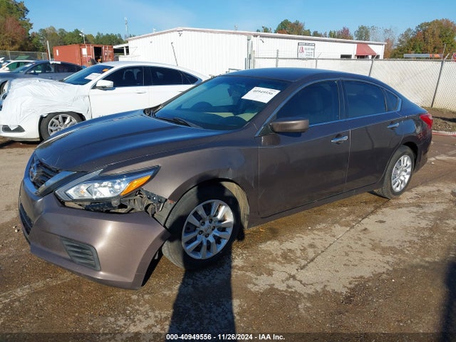 Nissan Altima 2.5 S 2016 1N4AL3AP1GN305342 Image 2