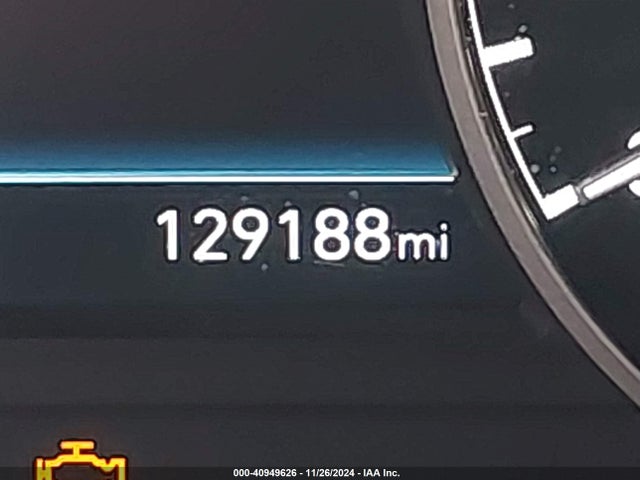 Genesis G90 3.3t Premium 2017 KMHG34JA6HU033735 Image 16
