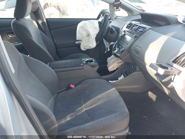Toyota Prius V Two 2014 JTDZN3EU5EJ005928 Image 5
