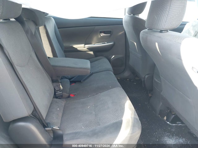 Toyota Prius V Two 2014 JTDZN3EU5EJ005928 Image 8