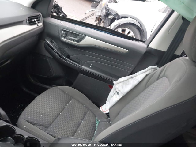 Ford ESCAPE SE 2022 1FMCU9G69NUA00364 Image 5