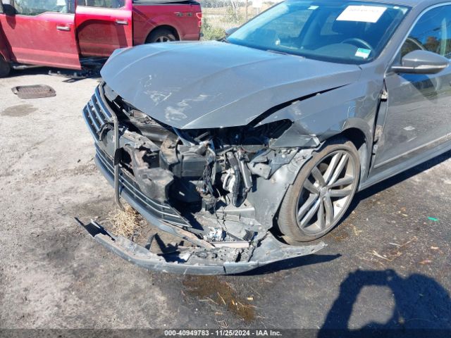 1VWAT7A38GC036232 Volkswagen Passat 1.8t R-line