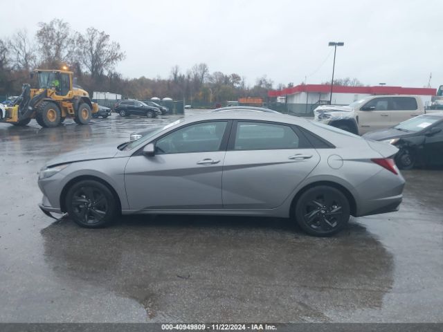 KMHLM4AJ7NU014666 Hyundai Elantra Hybrid Blue