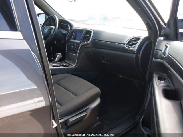 1C4RJEAG2KC776497 Jeep Grand Cherokee Laredo E 4x2
