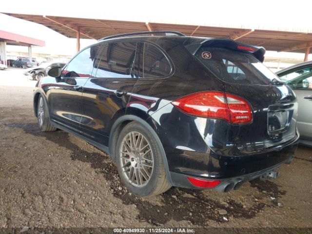 2011 PORSCHE CAYENNE WP1AC2A22BLA88234 Photo 2
