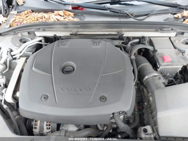 7JR102FK5LG051466 Volvo S60 T5 Momentum
