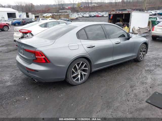 7JR102FK5LG051466 Volvo S60 T5 Momentum