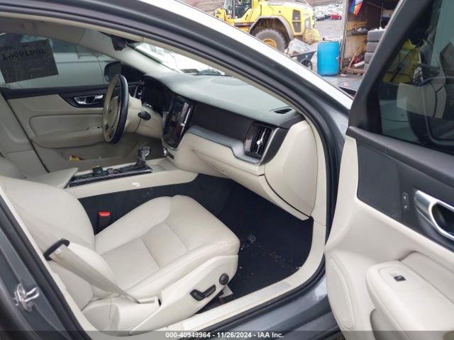 7JR102FK5LG051466 Volvo S60 T5 Momentum