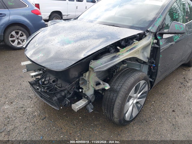 2024 TESLA MODEL Y 7SAYGDEE9RF015849 Photo 5