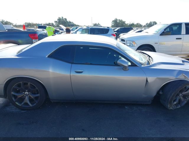 2C3CDZAG3JH138828 Dodge Challenger Sxt