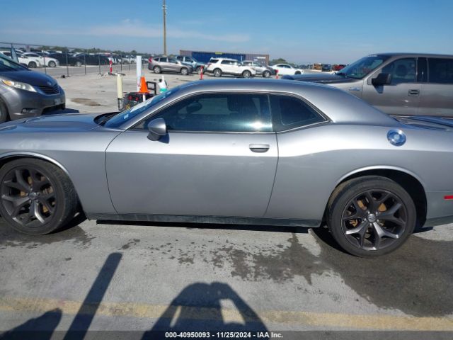 2C3CDZAG3JH138828 Dodge Challenger Sxt