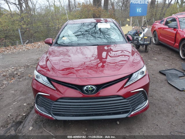 4T1F11BK0NU055782 Toyota Camry Xle Awd