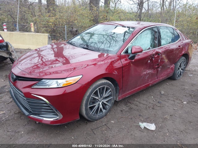 4T1F11BK0NU055782 Toyota Camry Xle Awd