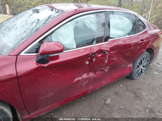 4T1F11BK0NU055782 Toyota Camry Xle Awd