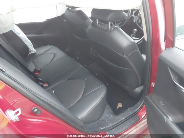 4T1F11BK0NU055782 Toyota Camry Xle Awd