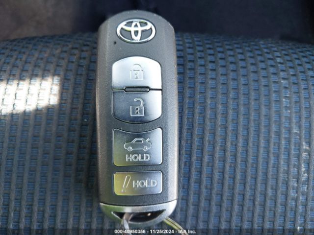 3MYDLBYVXKY517319 Toyota YARIS LE