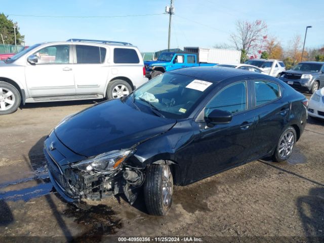 3MYDLBYVXKY517319 Toyota YARIS LE
