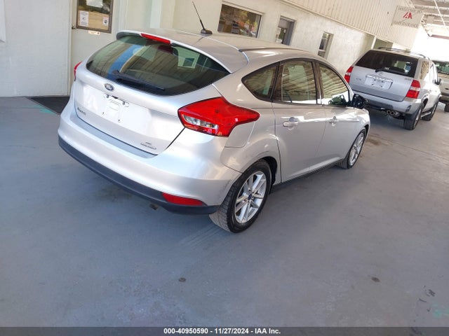 Ford FOCUS SE 2016 1FADP3K21GL215589 Image 4
