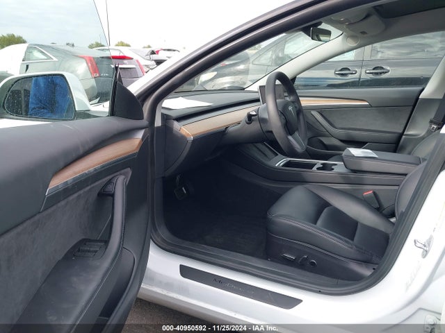 2022 TESLA MODEL 3 5YJ3E1EB9NF193479 Photo 4