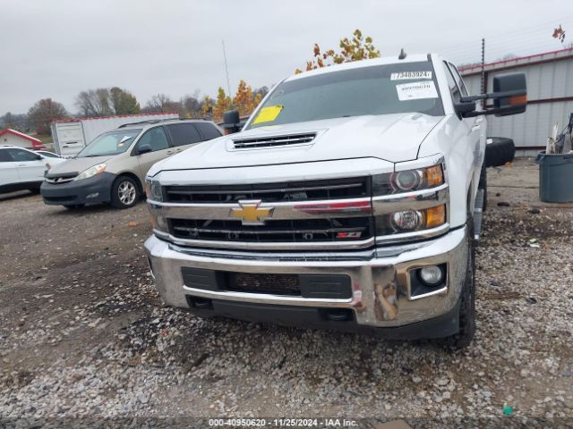 1GC1KVEY4JF109909 Chevrolet Silverado 2500hd Lt