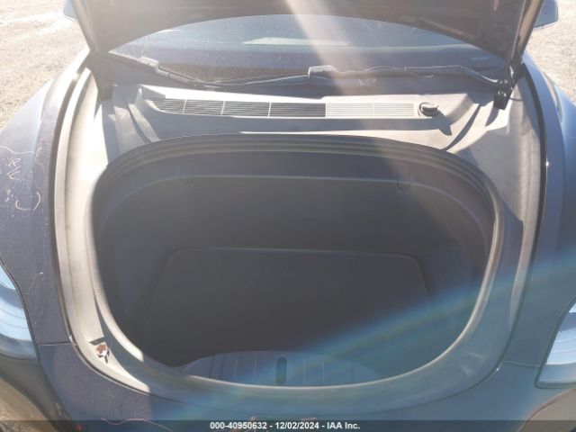 5YJ3E1EA0JF157441 Tesla Model 3 Long Range/mid Range