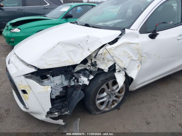 3MYDLBYV7JY323720 Toyota YARIS IA