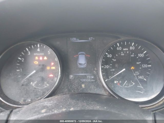 JN1BJ1CP2JW154828 Nissan Rogue Sport S