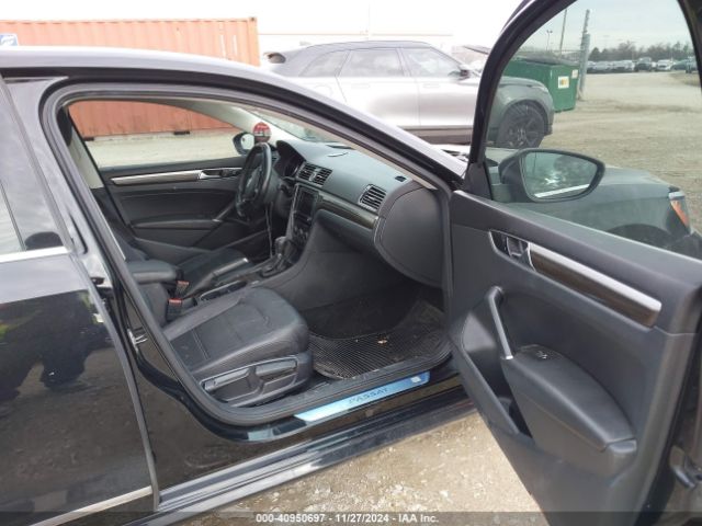 1VWBT7A39GC066618 Volkswagen Passat 1.8t Se