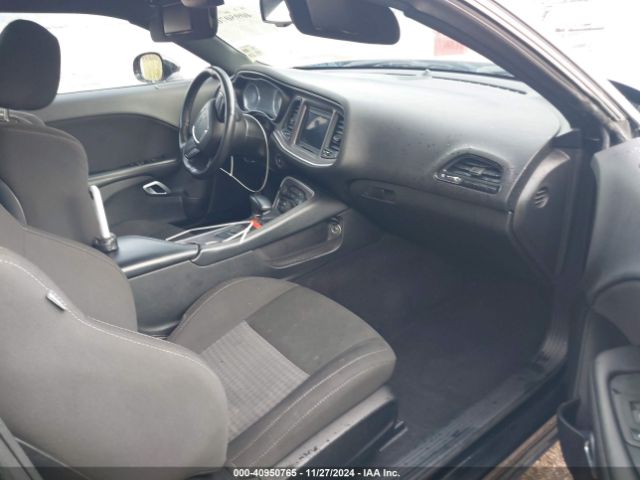2C3CDZKG0NH215823 Dodge Challenger Gt Awd