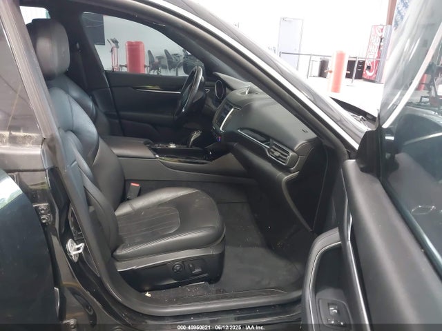 Продаж на аукціоні авто 2019 Maserati Levante, vin: ZN661XUA2KX308301, номер лоту: 40950821
