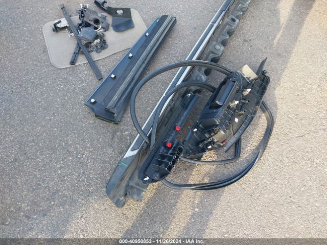 5TDBBRCH4MS526210 Toyota Highlander Hybrid Le