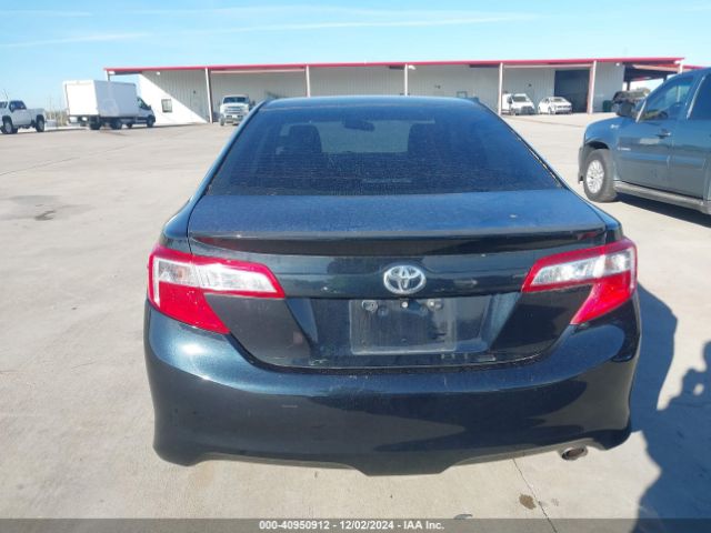 4T1BF1FK1EU352358 Toyota CAMRY SE