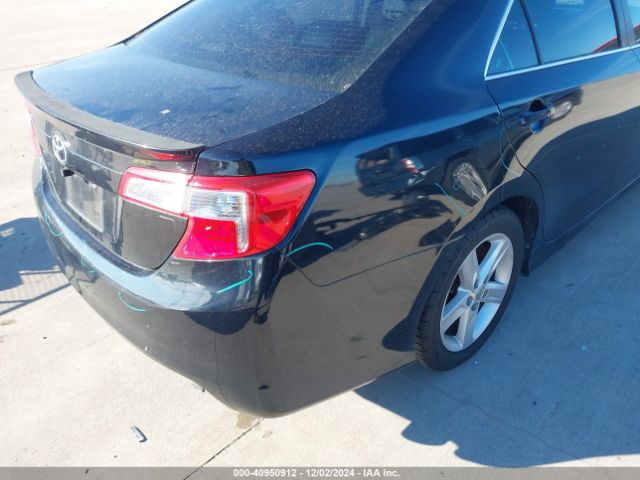 4T1BF1FK1EU352358 Toyota CAMRY SE