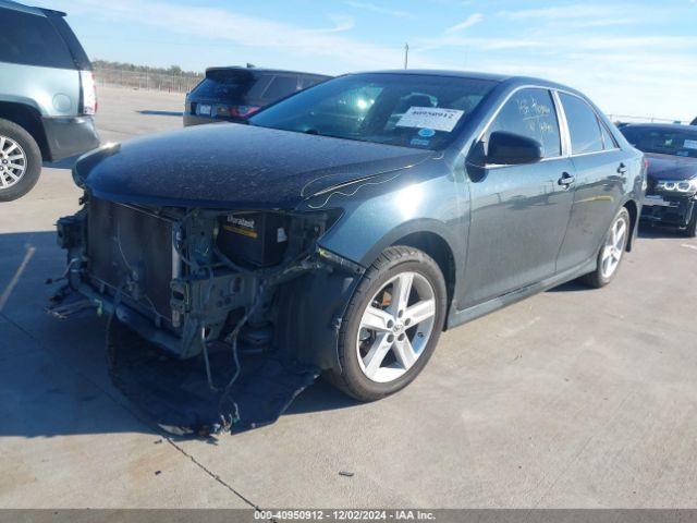 4T1BF1FK1EU352358 Toyota CAMRY SE