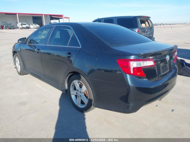 4T1BF1FK1EU352358 Toyota CAMRY SE