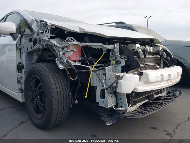 JTDKN3DU6F0397358 Toyota Prius