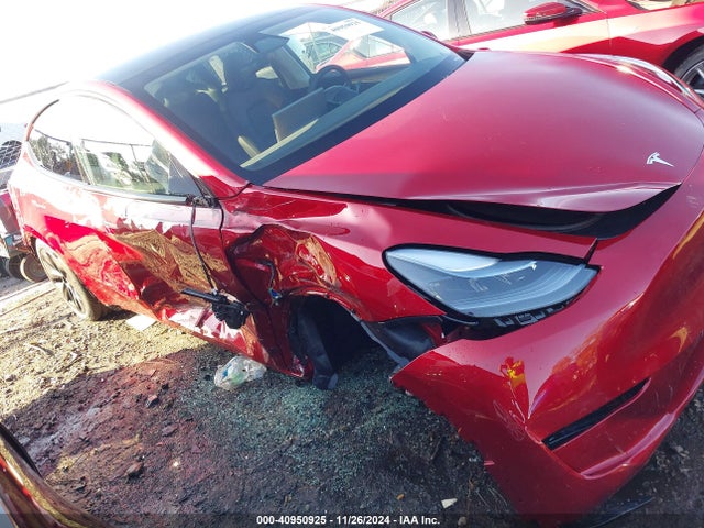 2024 TESLA MODEL Y 7SAYGDED7RA310226 Photo 5